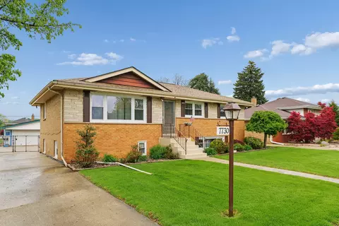 Exterior - 7730 S Octavia Ave, Bridgeview, IL 60455 photo 2 of 5
