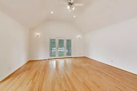 Living - 171 E Cayuga Ave, Elmhurst, IL 60126 photo 4 of 5