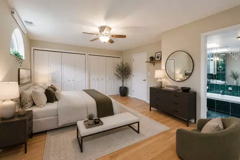 Bedroom - 171 E Cayuga Ave, Elmhurst, IL 60126 photo 2 of 6