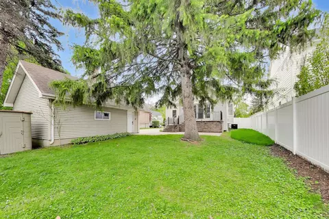 Exterior - 171 E Cayuga Ave, Elmhurst, IL 60126 photo 5 of 7