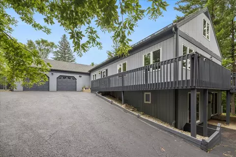 4402 Barreville Rd, Crystal Lake, IL 60012