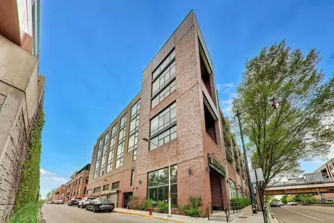 3946 N Ravenswood Ave #605, Chicago, IL 60613