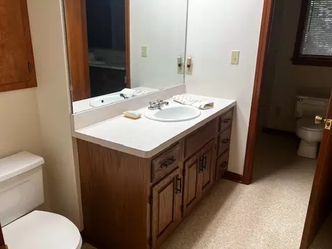 Bath - 4015 E 1st Rd, Mendota, IL 61342 photo 2 of 3