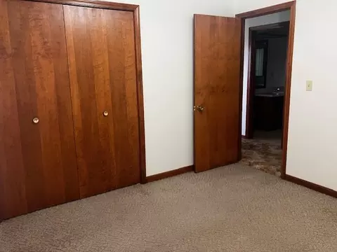 Bedroom - 4015 E 1st Rd, Mendota, IL 61342 photo 3 of 8