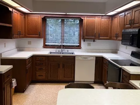 Kitchen - 4015 E 1st Rd, Mendota, IL 61342 photo 1 of 3