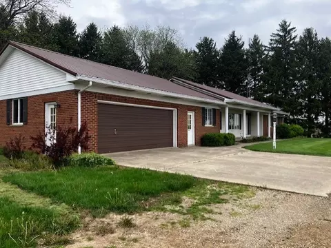 Exterior - 4015 E 1st Rd, Mendota, IL 61342 photo 2 of 9