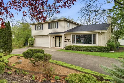 75 Eastwood Dr, Deerfield, IL 60015