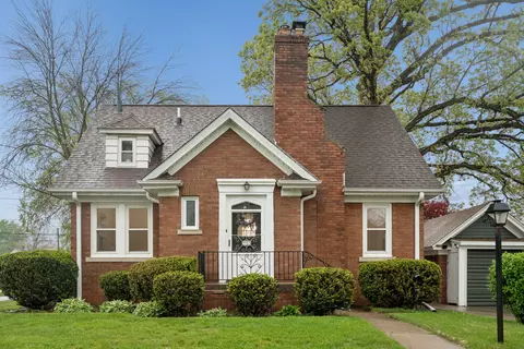 2905 13th Ave, Moline, IL 61265