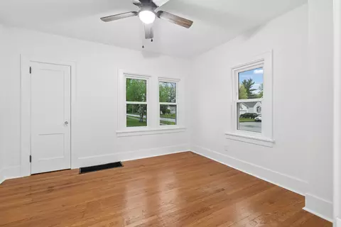 Bedroom - 2905 13th Ave, Moline, IL 61265 photo 3 of 4