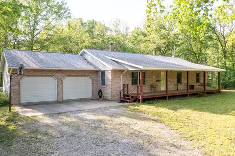 4685 Keller Rd, Iuka, IL 62849