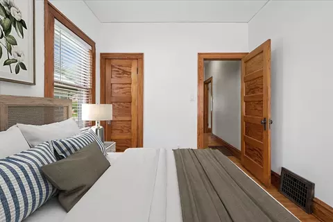 Bedroom - 18 N Worth Ave, Elgin, IL 60123 photo 2 of 5