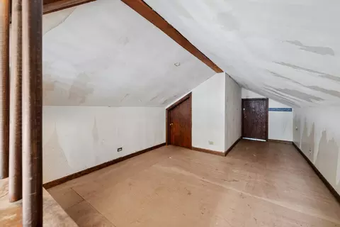 Bedroom - 18 N Worth Ave, Elgin, IL 60123 photo 5 of 5