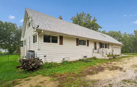 Exterior - 15036 Durkee Rd, Harvard, IL 60033 photo 1 of 5
