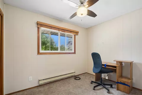 Bedroom - 15036 Durkee Rd, Harvard, IL 60033 photo 2 of 3