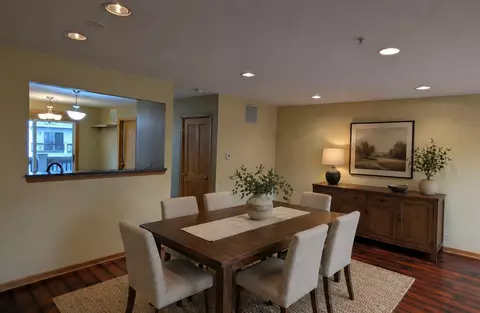 Dining - 723 River Walk Dr #723, Wheeling, IL 60090 photo 1 of 1