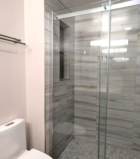 Bath - 723 River Walk Dr #723, Wheeling, IL 60090 photo 3 of 4