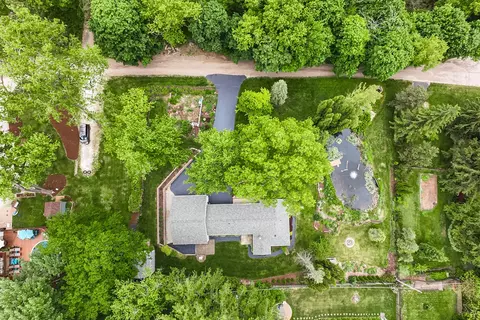 View/Area - 166 Mohawk Trl, Algonquin, IL 60102 photo 1 of 5