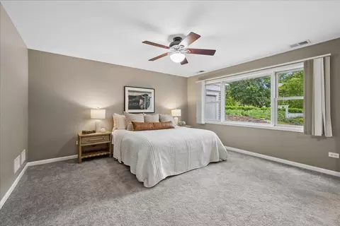 Bedroom - 166 Mohawk Trl, Algonquin, IL 60102 photo 1 of 3