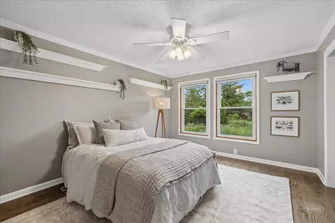 Bedroom - 166 Mohawk Trl, Algonquin, IL 60102 photo 2 of 3