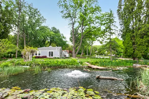 Exterior - 166 Mohawk Trl, Algonquin, IL 60102 photo 4 of 21