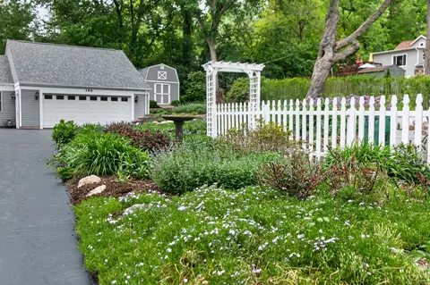Exterior - 166 Mohawk Trl, Algonquin, IL 60102 photo 3 of 21