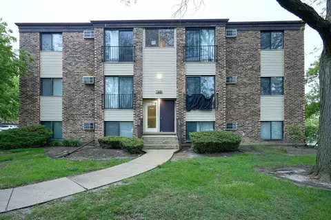 148 Dunteman Dr #302, Glendale Heights, IL 60139