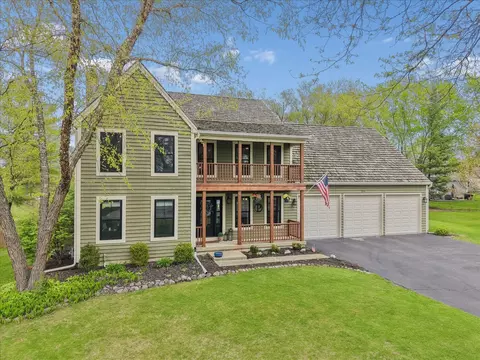 299 Concord Sq, Gurnee, IL 60031