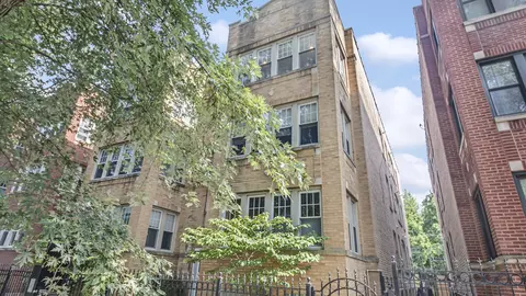 7315 N Honore St #3, Chicago, IL 60626