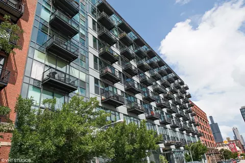 1224 W Van Buren Ave #822, Chicago, IL 60607