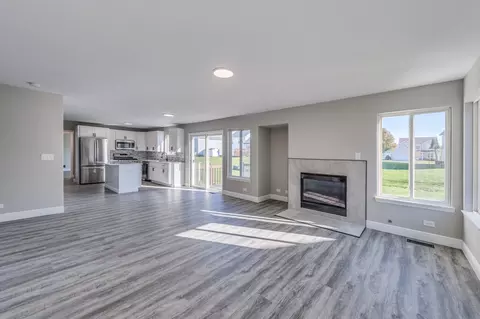 Living - 153 Treehouse Rd, Matteson, IL 60443 photo 1 of 1
