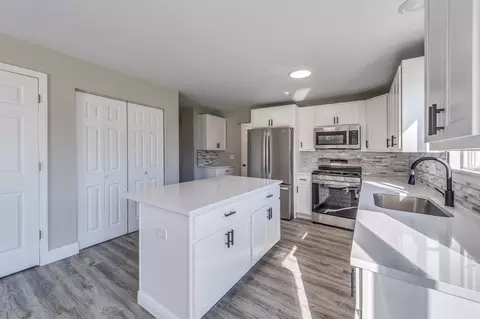 Kitchen - 153 Treehouse Rd, Matteson, IL 60443 photo 1 of 2