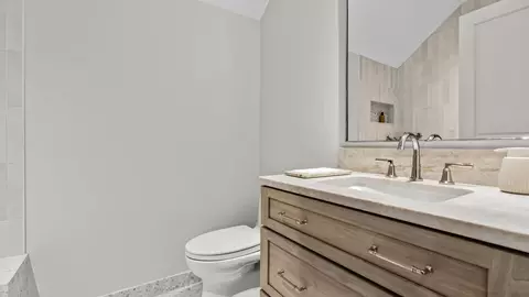 Bath - 1500 William St, River Forest, IL 60305 photo 8 of 8