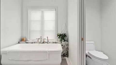 Bath - 1500 William St, River Forest, IL 60305 photo 2 of 8