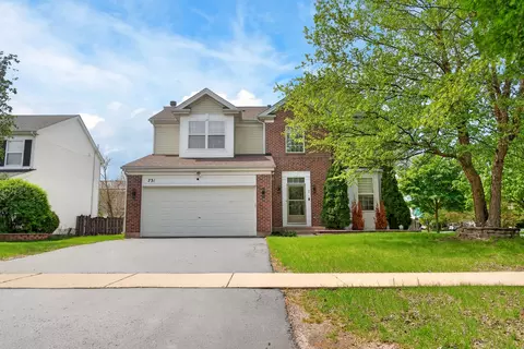 731 Sapphire Dr, Bolingbrook, IL 60490