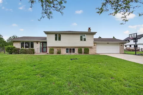 10818 Bryant Rd, Mokena, IL 60448