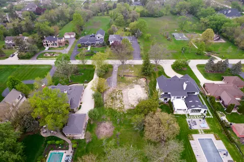 7725 S Drew Ave, Burr Ridge, IL 60527 photo 3