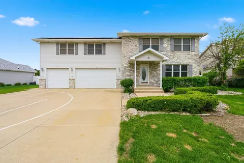 855 Magnolia Dr, Bourbonnais, IL 60914
