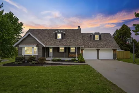 645 Suncrest Ct, Sherrard, IL 61281