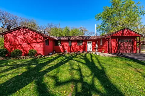 515 Forest Ave, Willow Springs, IL 60480