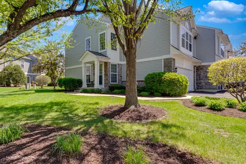 656 Hawley Dr, Oswego, IL 60543