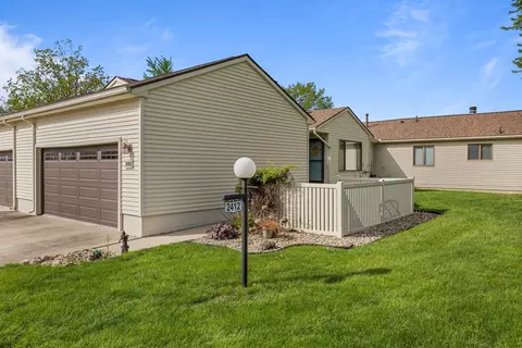 2412 Heritage Dr #2412, Champaign, IL 61822