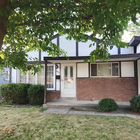 4605 W 84th Pl, Chicago, IL 60652