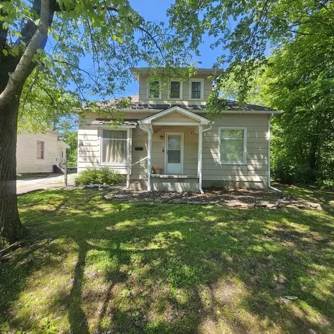 823 N 10th St, Mount Vernon, IL 62864