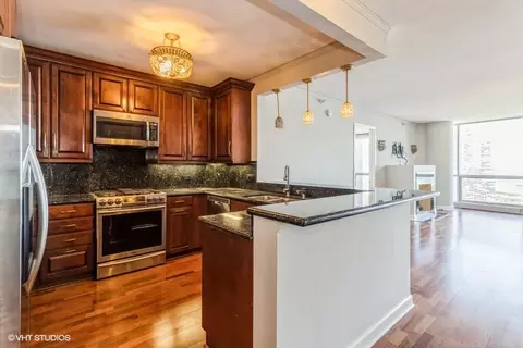Kitchen - 420 E Waterside Dr #2214, Chicago, IL 60601 photo 2 of 4