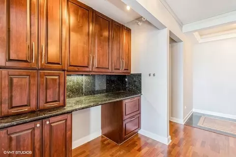 Kitchen - 420 E Waterside Dr #2214, Chicago, IL 60601 photo 3 of 4