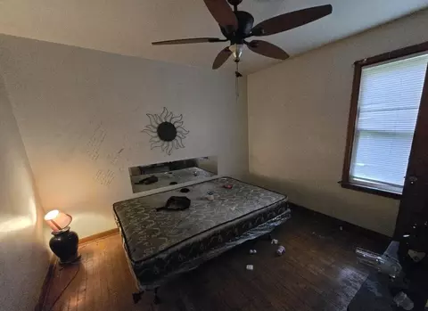 Bedroom - 609 E 152nd St, Phoenix, IL 60426 photo 1 of 2