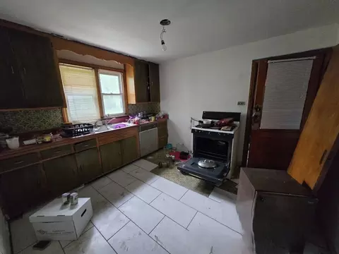 Kitchen - 609 E 152nd St, Phoenix, IL 60426 photo 1 of 1