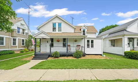 251 W Center St, Paxton, IL 60957