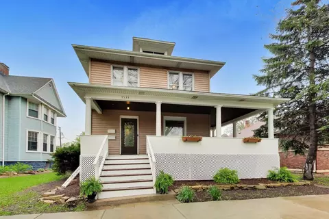 3533 Grand Blvd, Brookfield, IL 60513