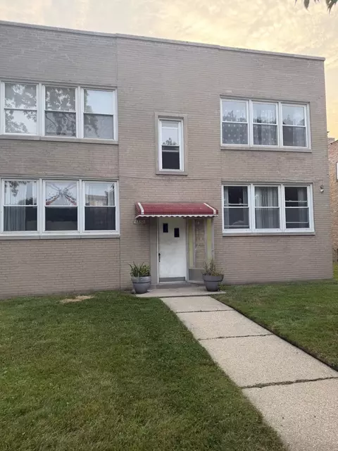 8832 N Bronx Ave #2N, Skokie, IL 60077